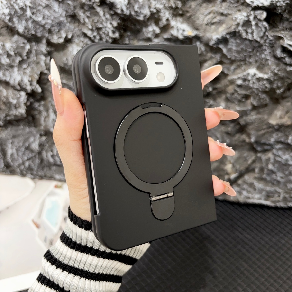 Держатель для кольца с текстур – обзор и цена Magnetic Charging Stand