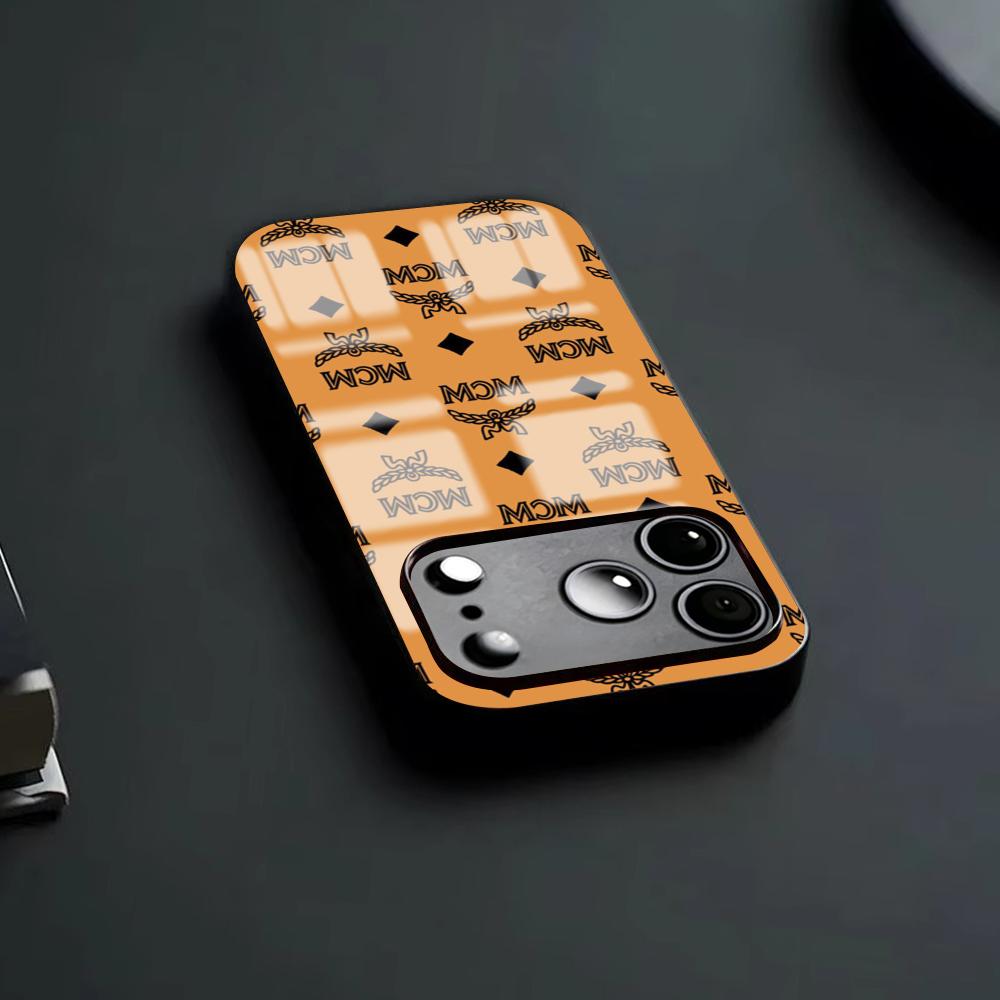 Модный чехол M-mcm для iPhone  – обзор и цена Apple Iphone 15 Pro Max